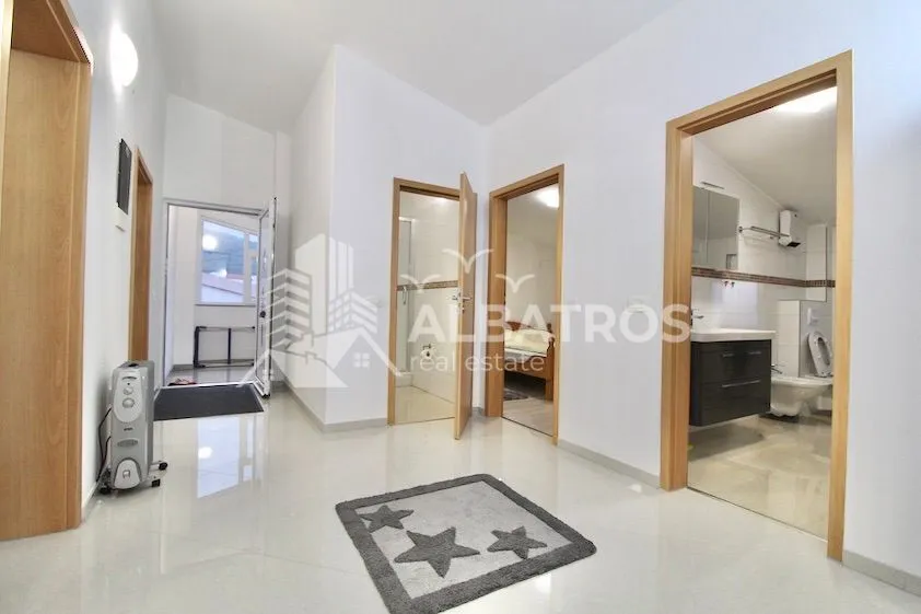 Izdavanje, dvosoban stan, 140m², Bar, Crna Gora