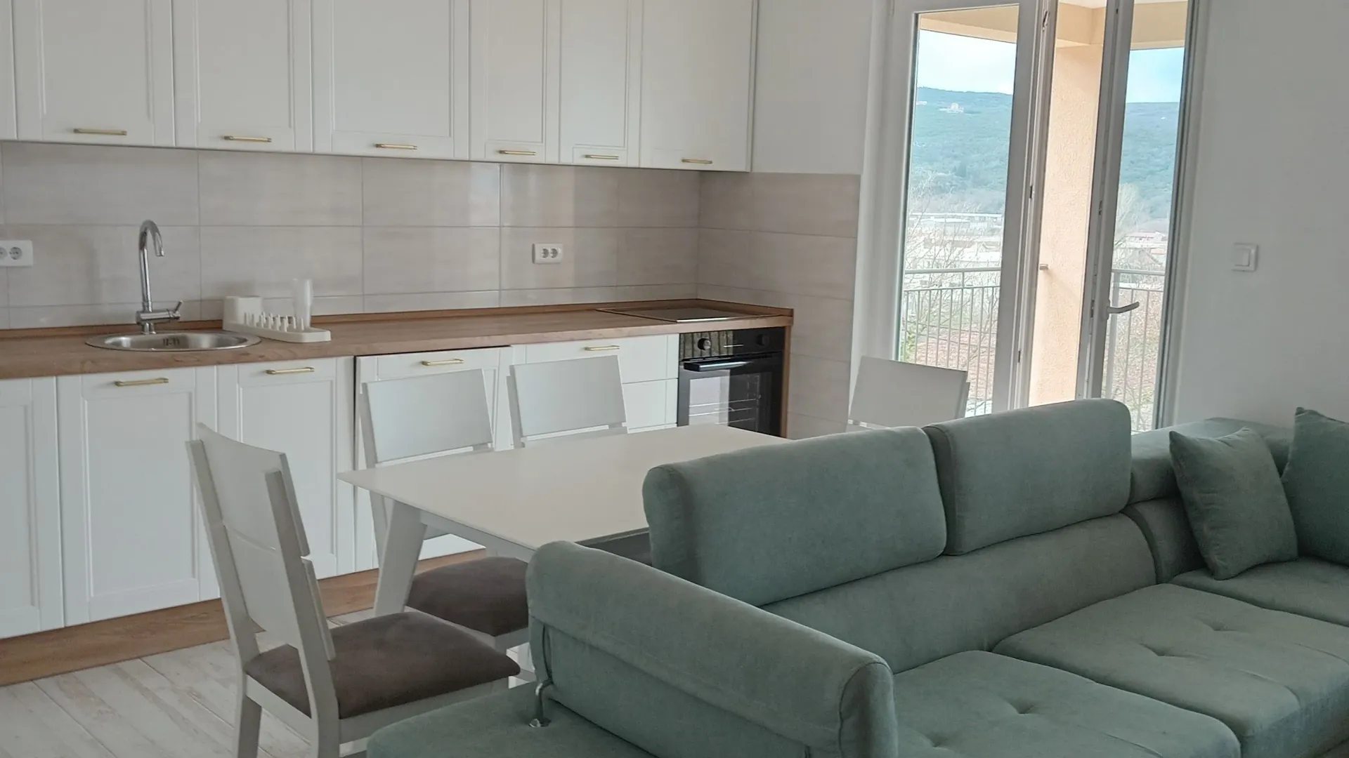 Rent, two bedroom apartment, 70m², Radanovići, Kotor