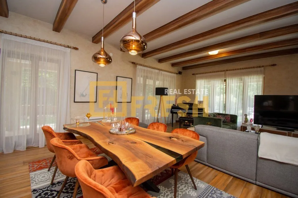 Rent, house, 400m², Danilovgrad, Crna Gora