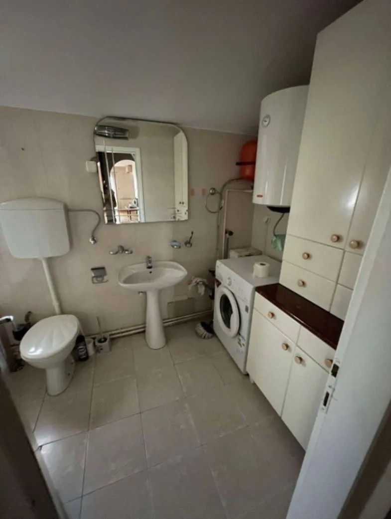 Prodaja, četvorosoban stan, 94m², Centar, Budva