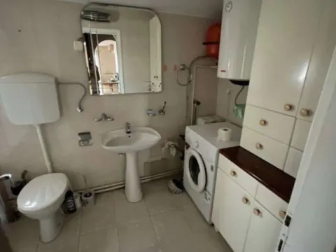 Sale, four bedroom apartment, 94m², Centar, Budva - image 10