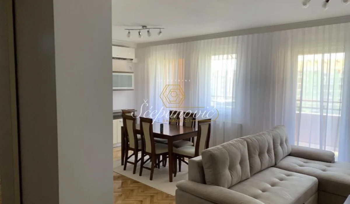 Prodaja, petosoban stan, 121m², Nova Detelinara, Novi Sad Sve Podlokacije