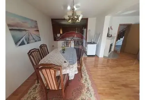 Izdavanje, kuća, 320m², Zagorič, Podgorica - image 4