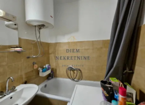 Izdavanje, jednosoban stan, 60m², Centar, Bar - image 10
