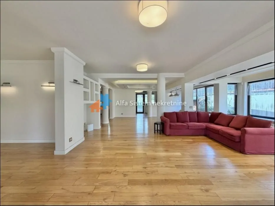 Rent, house, 300m², Čukarica, Beograd