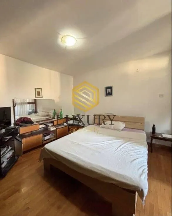 Prodaja, dvosoban stan, 77m², Blok 5, Podgorica