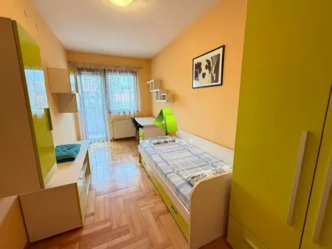 Rent, four bedroom apartment, 115m², Medijana, Niš - image 13