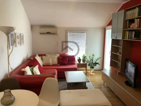 Izdavanje, stan, 40m², Krivi Most, Podgorica