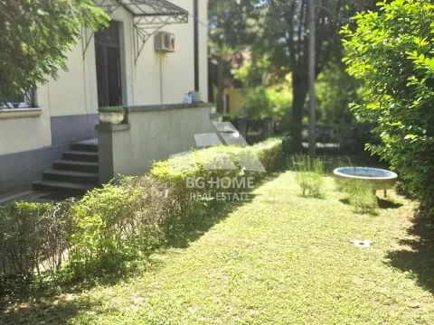 Rent, three bedroom apartment, 130m², Savski Venac, Beograd - image 11