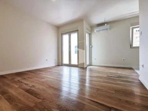 Prodaja, dvosoban stan, 68m², Central Point, Podgorica - image 6