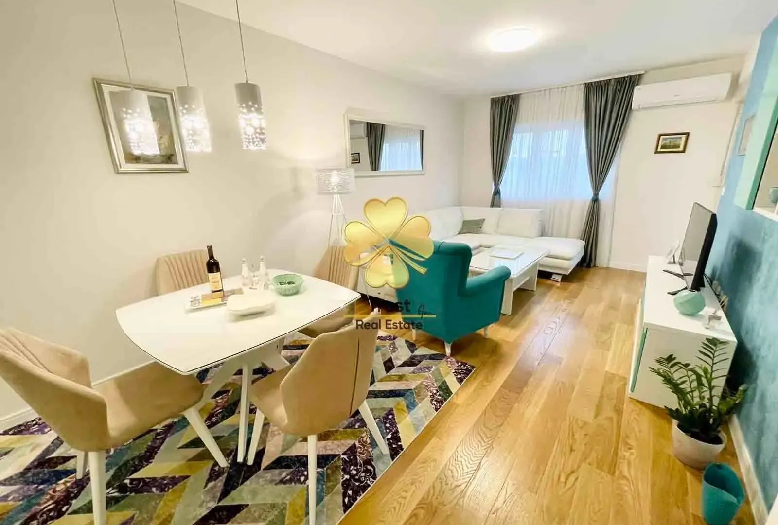 Izdavanje, jednosoban stan, 50m², Central Point, Podgorica