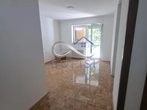 Izdavanje, dvosoban stan, 46m², Centar, Novi Sad - image 3