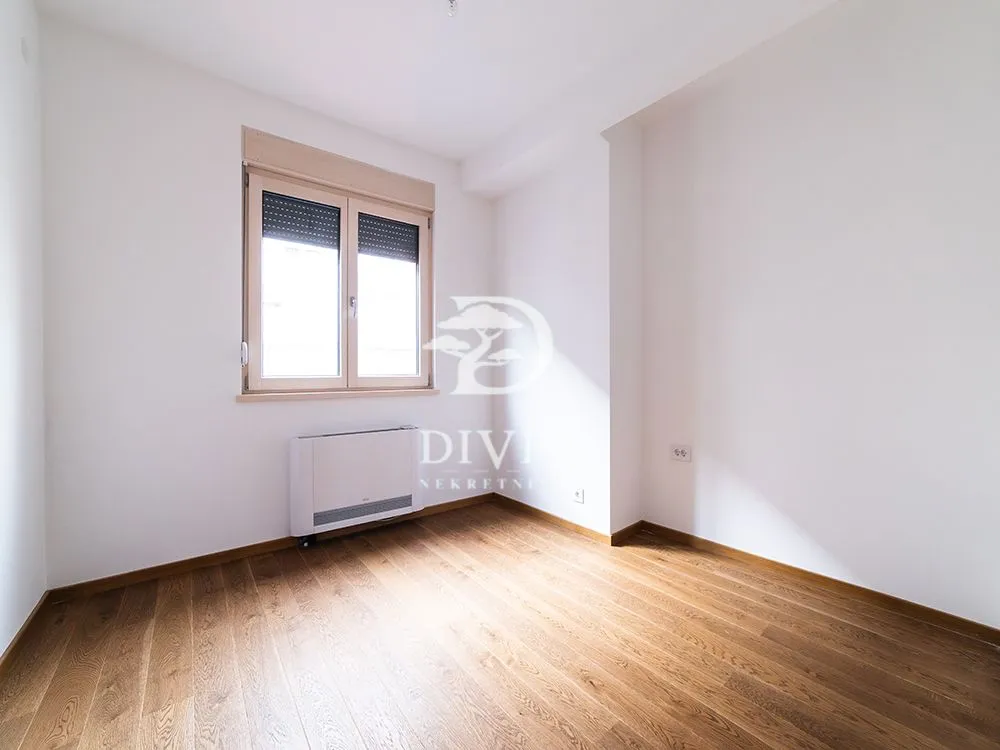 Sale, four bedroom apartment, 71m², Vračar Hram, Vračar Sve Podlokacije