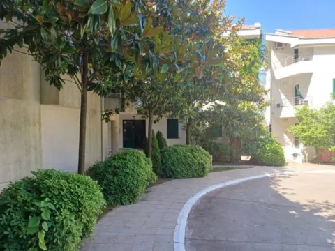 Prodaja, trosoban stan, 130m², Risan, Kotor - image 3