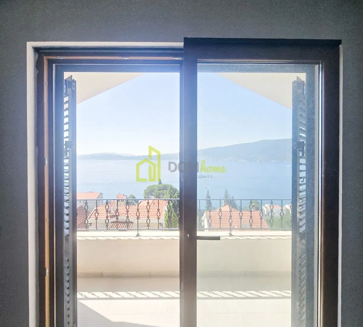 Sale, three bedroom apartment, 105m², Bijela, Herceg Novi