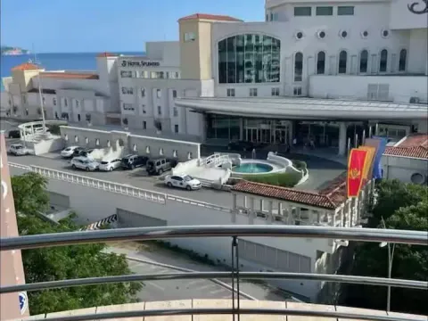 Rent, two bedroom apartment, 100m², Bečići, Budva - image 5