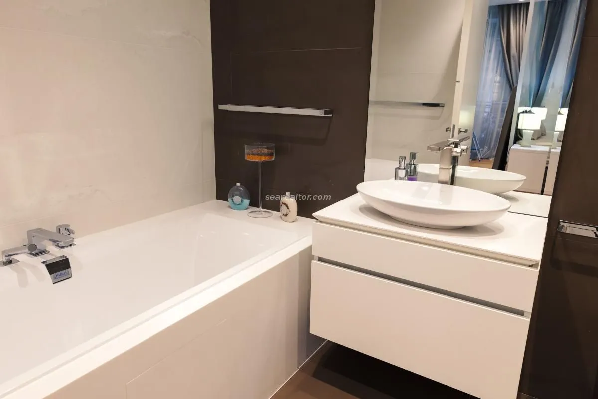 Izdavanje, dvosoban stan, 148m², Budva, Crna Gora
