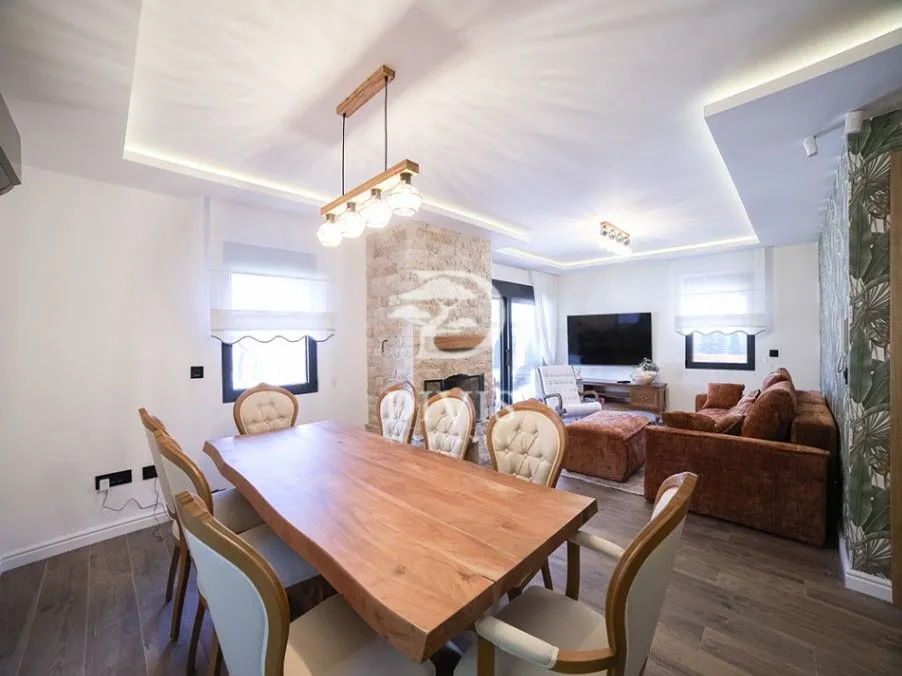 Prodaja, kuća, 210m², Grocka (mesto), Grocka