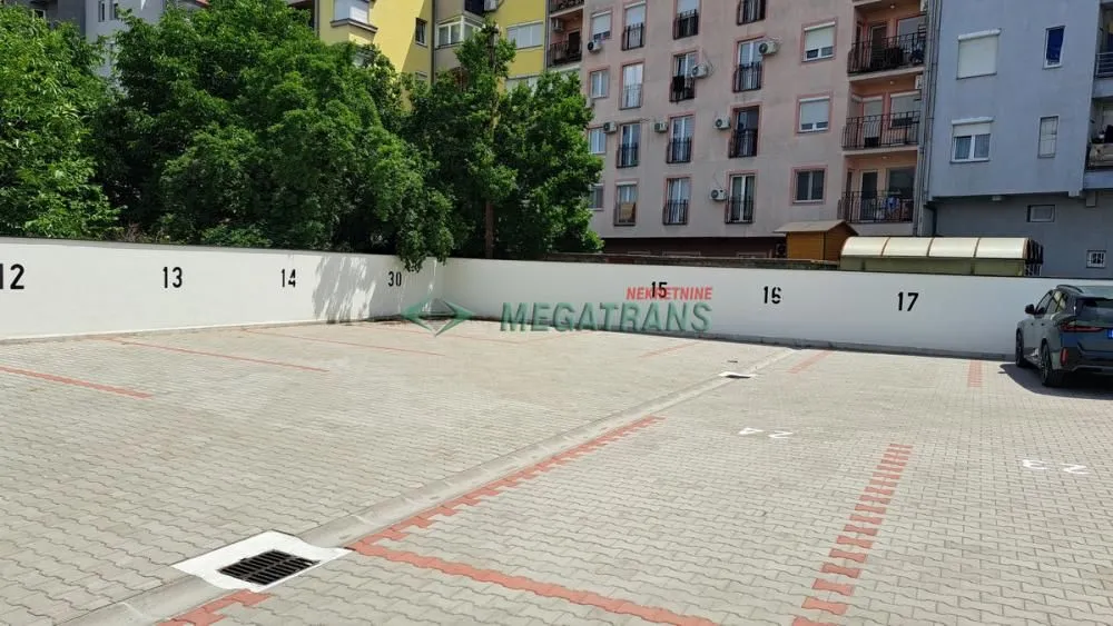 Rent, parking/garage, 13m², Grbavica, Novi Sad Sve Podlokacije