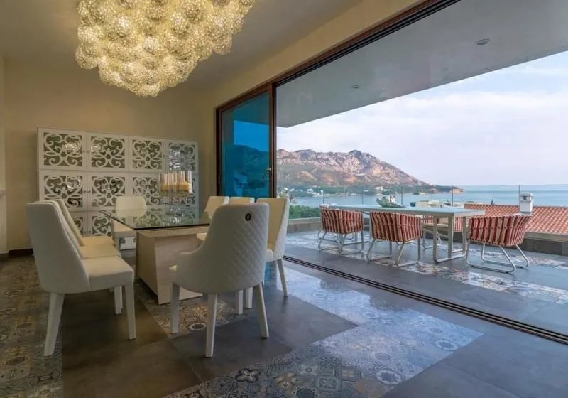 Sale, house, 831m², Bečići, Budva