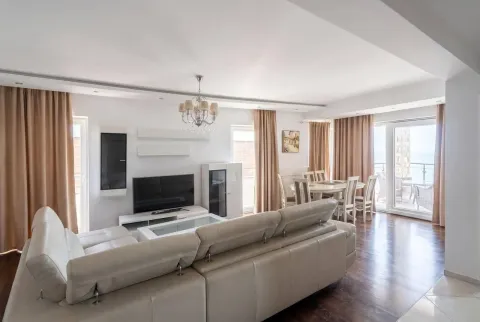 Rent, two bedroom apartment, 91m², Bečići, Budva - image 4