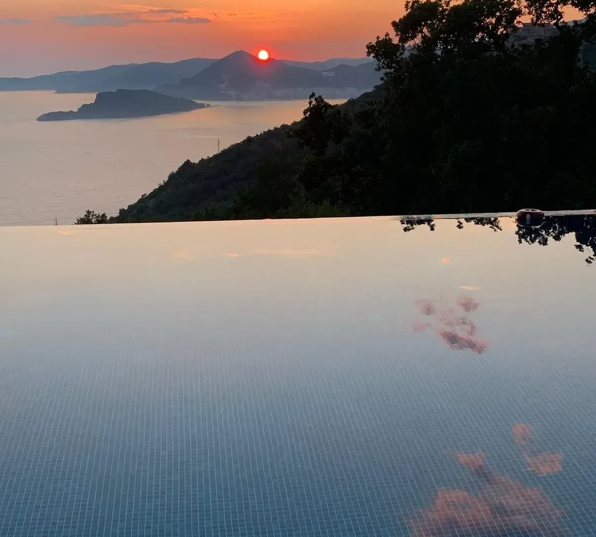 Sale, house, 430m², Sveti Stefan, Budva