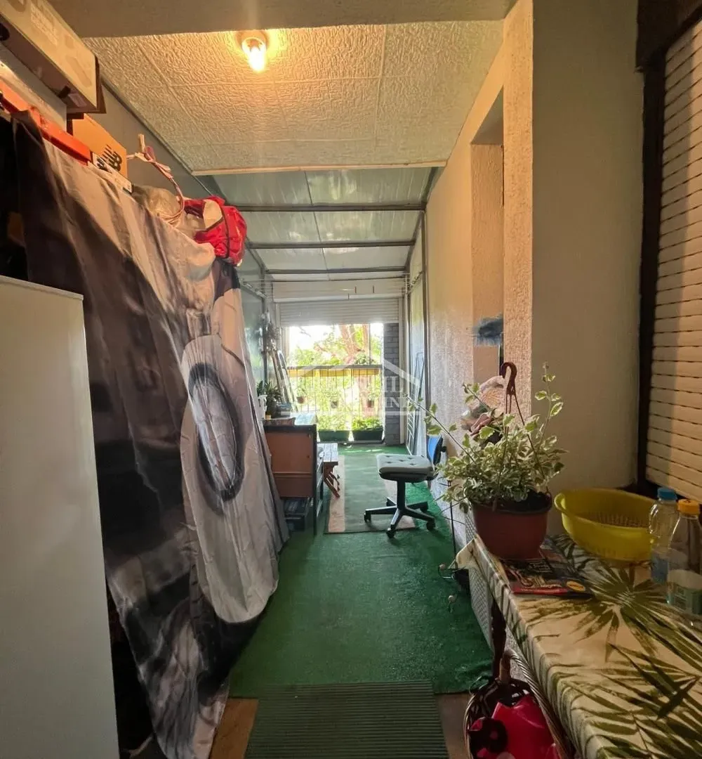 Prodaja, trosoban stan, 76m², Papazovac, Smederevo