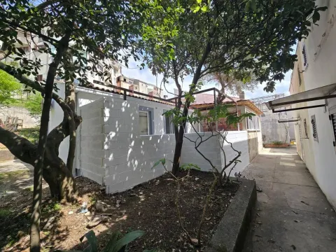 Prodaja, kuća, 43m², Centar, Budva - image 1