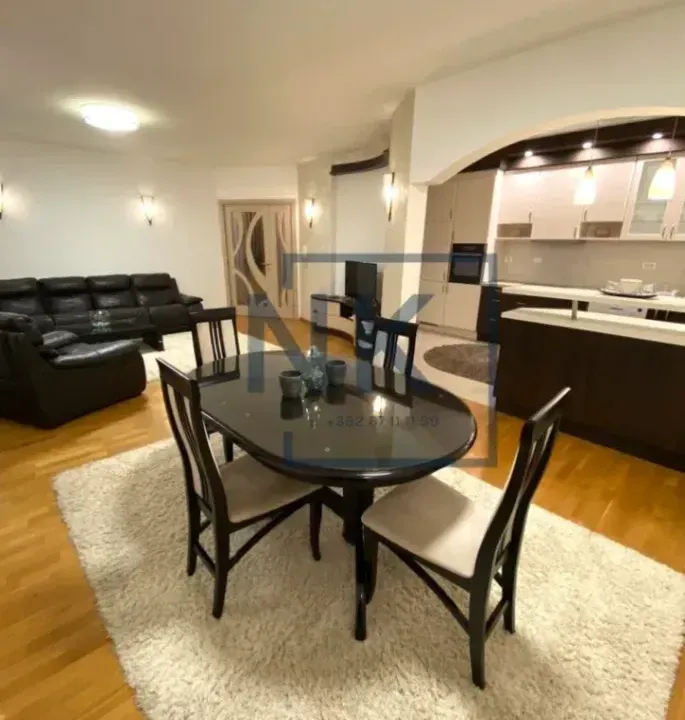 Izdavanje, trosoban stan, 120m², City Kvart, Podgorica