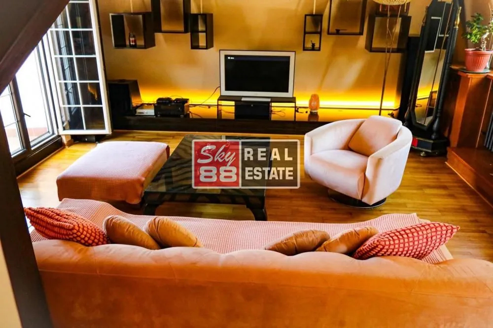Sale, house, 243m², Savski Venac, Beograd