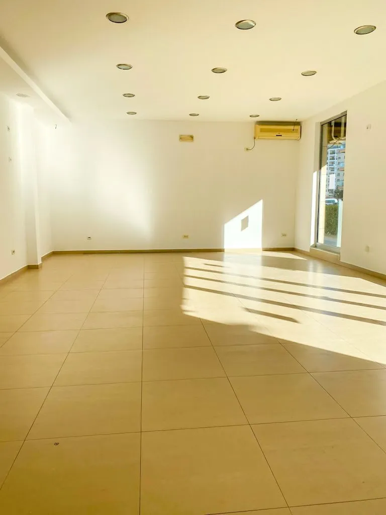 Rent, office space, 145m², City Kvart, Podgorica