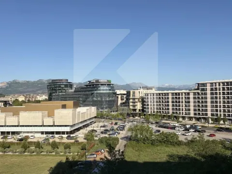 Rent, two bedroom apartment, 85m², Master Kvart, Podgorica - image 11