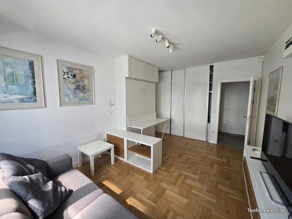 Rent, one bedroom apartment, 40m², Vračar, Šid
