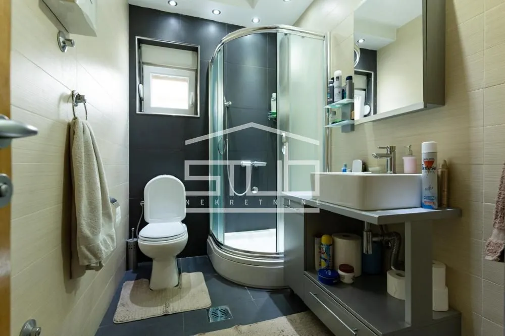 Sale, house, 500m², Rakovica, Beograd