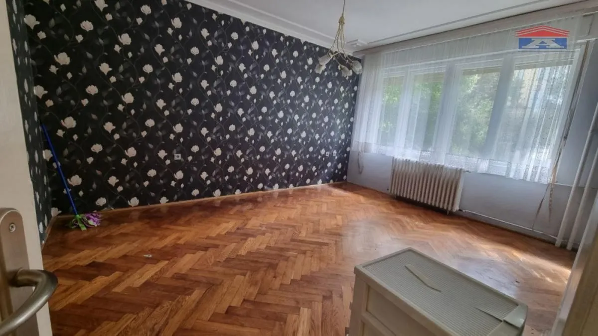 Izdavanje, poslovni prostor, 76m², Spens, Novi Sad Sve Podlokacije