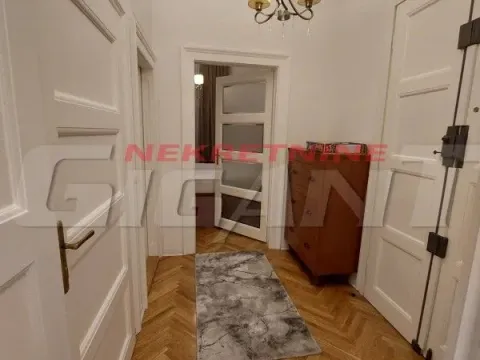 Izdavanje, trosoban stan, 86m², Kalenić Pijaca, Vračar Sve Podlokacije - image 5