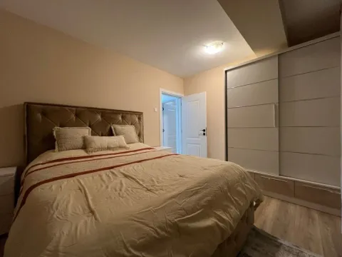 Izdavanje, trosoban stan, 94m², Pejton, Podgorica - image 7