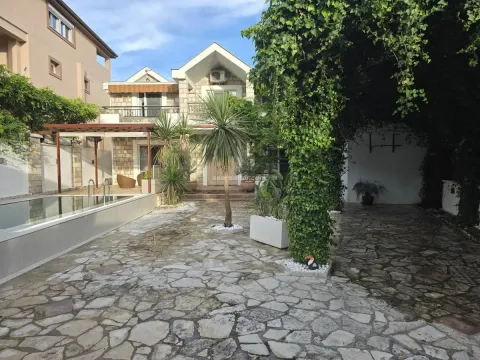 Sale, house, 234m², Mrčevac, Tivat - image 4
