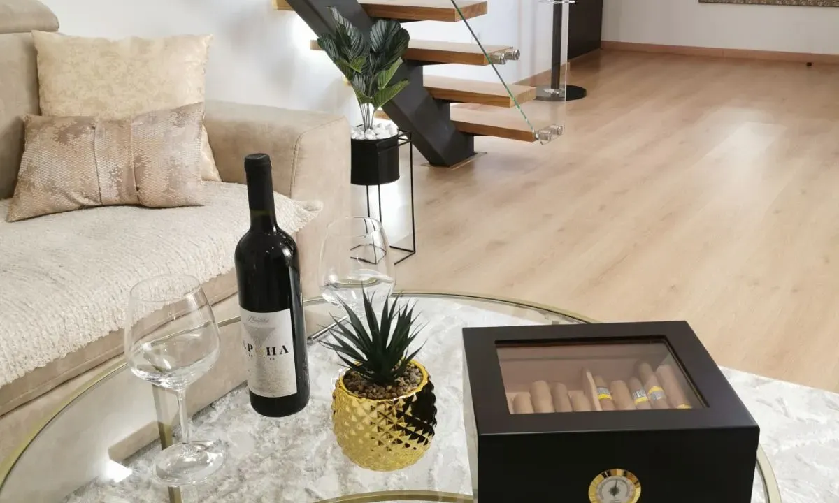 Izdavanje, jednosoban stan, 45m², Pobrežje, Podgorica