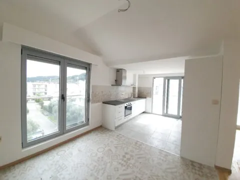 Prodaja, trosoban stan, 171m², Petrovac, Budva - image 10