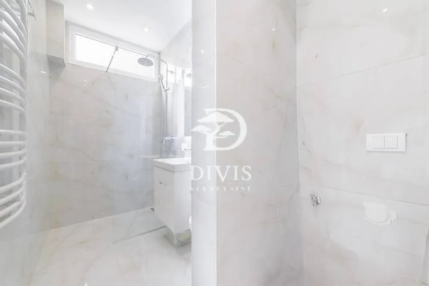Sale, four bedroom apartment, 80m², Vračar Sve Podlokacije, Beograd