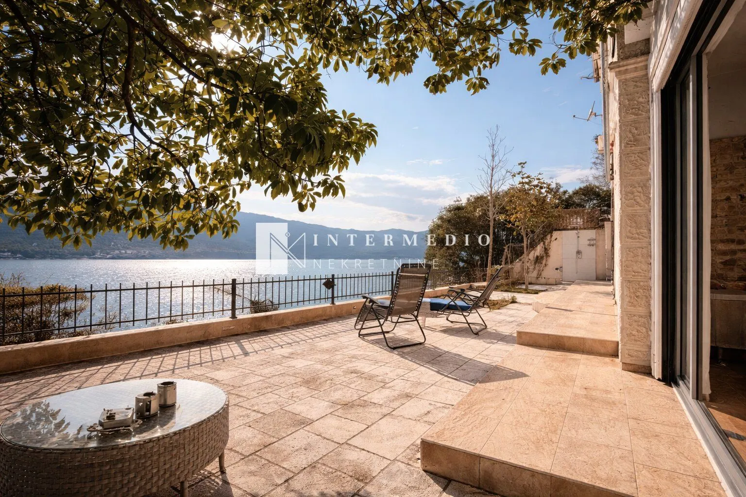 Prodaja, četvorosoban stan, 106m², Centar, Herceg Novi