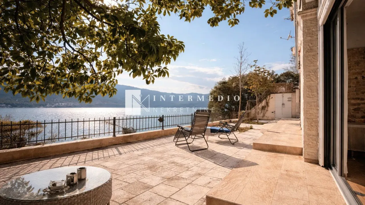 Sale, four bedroom apartment, 106m², Centar, Herceg Novi