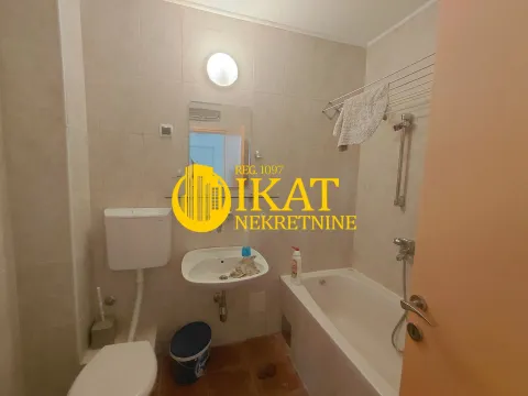 Izdavanje, četvorosoban stan, 80m², Južni Bulevar, Vračar Sve Podlokacije - image 7