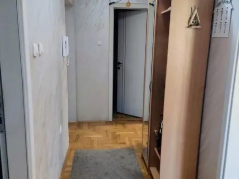 Izdavanje, trosoban stan, 55m², Novo naselje, Novi Sad - image 8