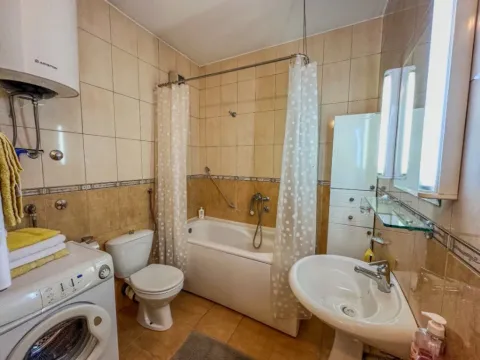 Rent, two bedroom apartment, 75m², Preko Morače, Podgorica - image 9