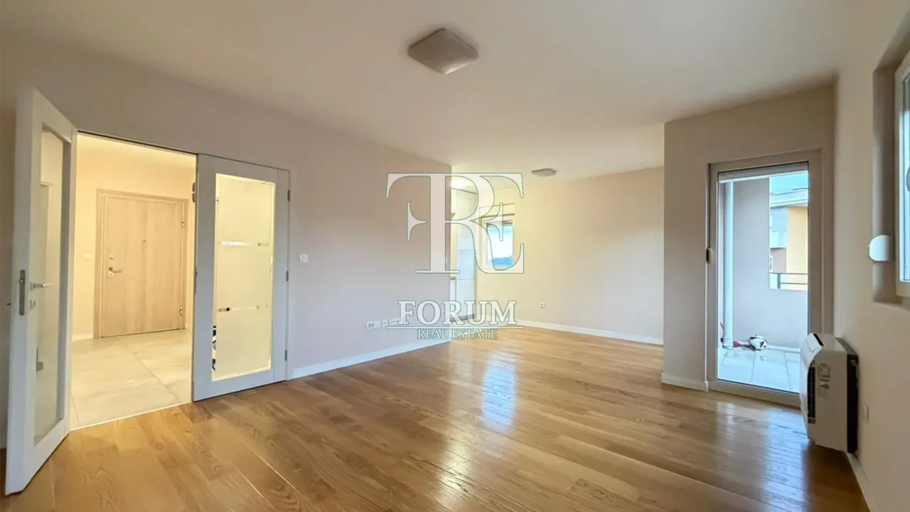 Rent, three bedroom apartment, 97m², Central Point, Podgorica