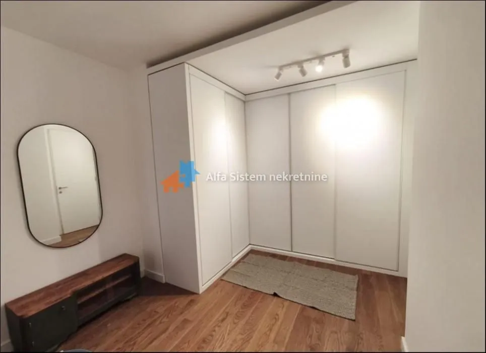 Rent, three bedroom apartment, 99m², Kalenić Pijaca, Vračar Sve Podlokacije