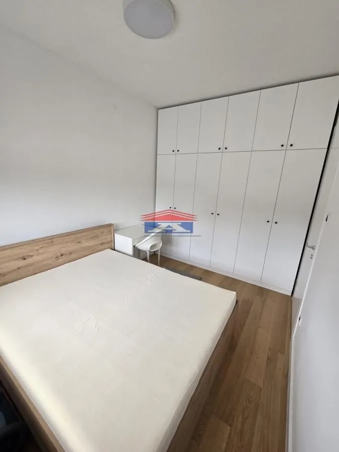 Izdavanje, jednosoban stan, 35m², Petrovaradin, Novi Sad