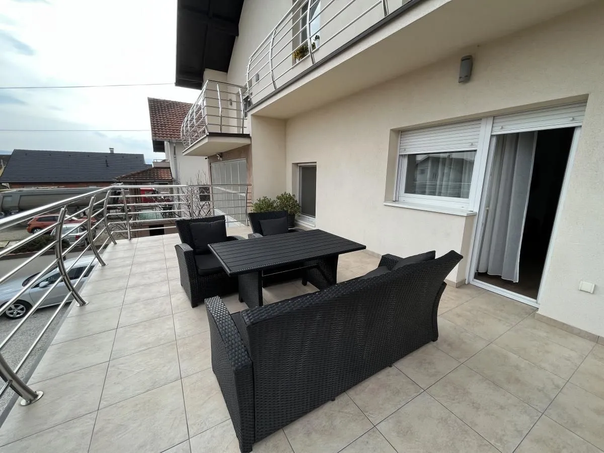 Sale, house, 402m², Adice, Novi Sad Sve Podlokacije